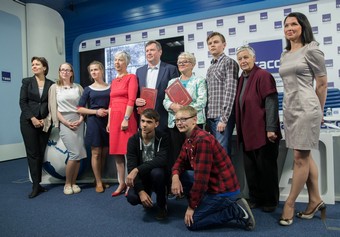 участники проекта fotohroniki.ru на пресс-конференции в ТАСС