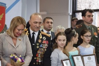Общее фото на память участников церемонии награждения проекта fotohroniki.ru