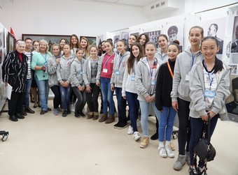 Португальские школьники побывали на фотовыставке Семейных фотохроник в лицее №1 Подольского района