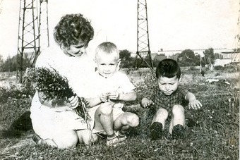 С сыном Николаем, Реутов, 1965 год.