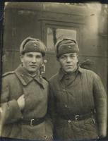Михайленков Роман Львович (слева)