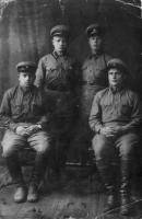 Гусак Василий Иванович, Гребнёв, Ковальчук Пётр Иванович, Кудинов Иван Иванович (крайний справа)