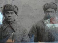 Стальнов Иван Иванович (на снимке слева)