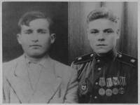 Слепенко Алексей Владимирович (справа)