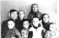 Самарин Вазинге Салимович с семьей