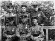 Кутдусов Муса Мухарямович – сидит первый  слева.