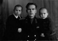 Пономарёв Арсентий Георгиевич с сыновьями