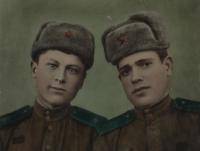 Павленко Семен Михайлович(справа)