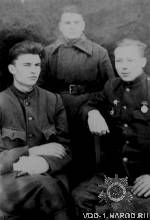 Ретюнский Александр Петрович (справа)