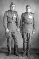 Сысоев Василий Иванович (справа) с боевым товарищем