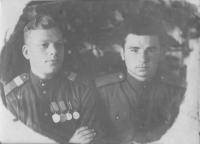 Паршин Аркадий Алексеевич (справа)