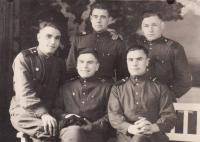 Смирнов Николай Александрович (в верхнем ряду слева)