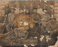 Семья колхозника Шайхлзадина А.Ш., перед уходом в армию 