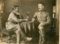 Коняхин Иван Михайлович ( слева) Ленинград