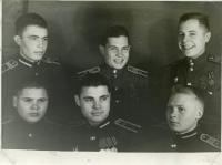 Рогожников Валентин Михайлович с друзьями слева направо стоят Савин,Шишлов,Савельев, сидят Рогожников,Дубовицкий,Сурков