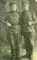 Жданов Николай Павлович (слева)
