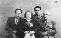 Лейзеровский Абрам Моисеевич с семьей
