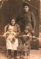 Акмалов Ахияр Акмалетдинович со своей семьей