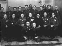 Беляев Василий Петрович (третий слева в верхнем ряду) 