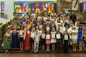 общее фото организаторов и победителей на память